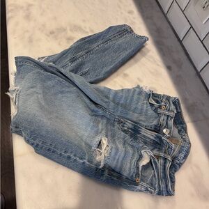 American Eagle Outfitters Light Blue Distressed Boyfriend Jeans